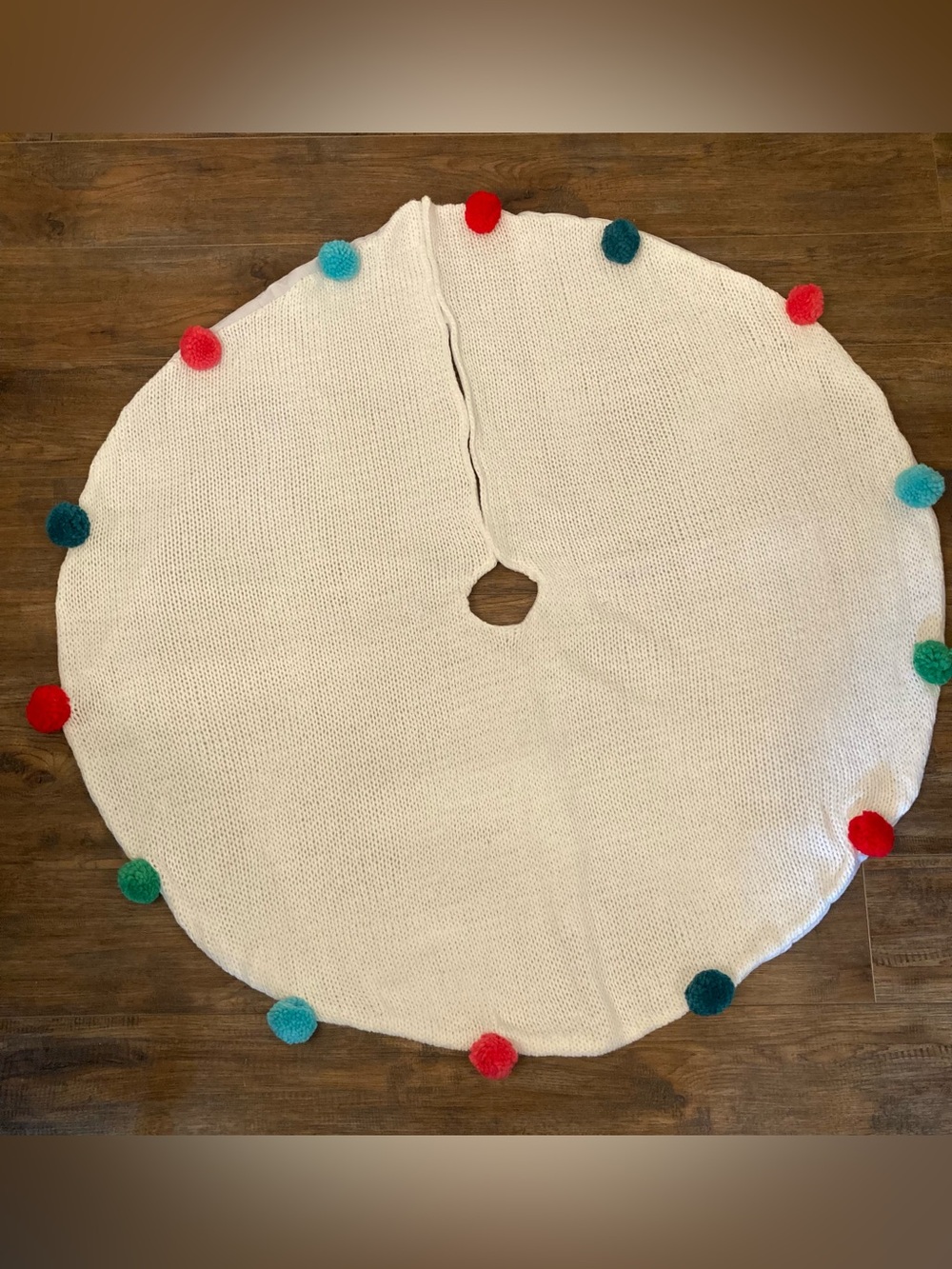 Christmas Tree Skirt with Pom
Poms
